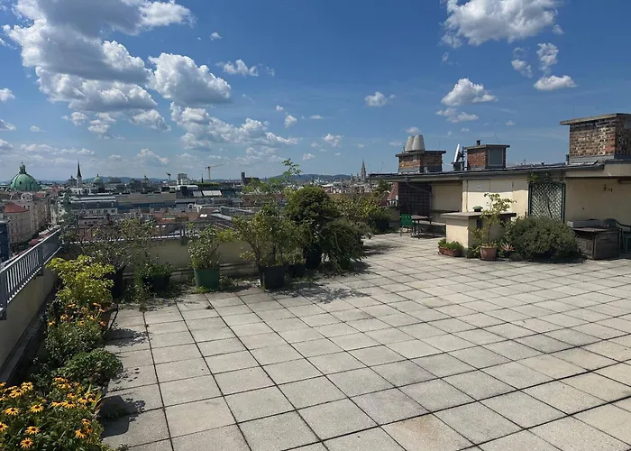 1st District With Balcony And Aircon Viena